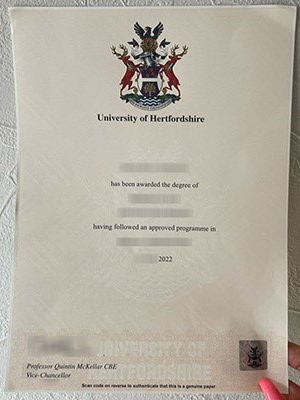 Can I abtain a fake University of Hertfordshire deg
